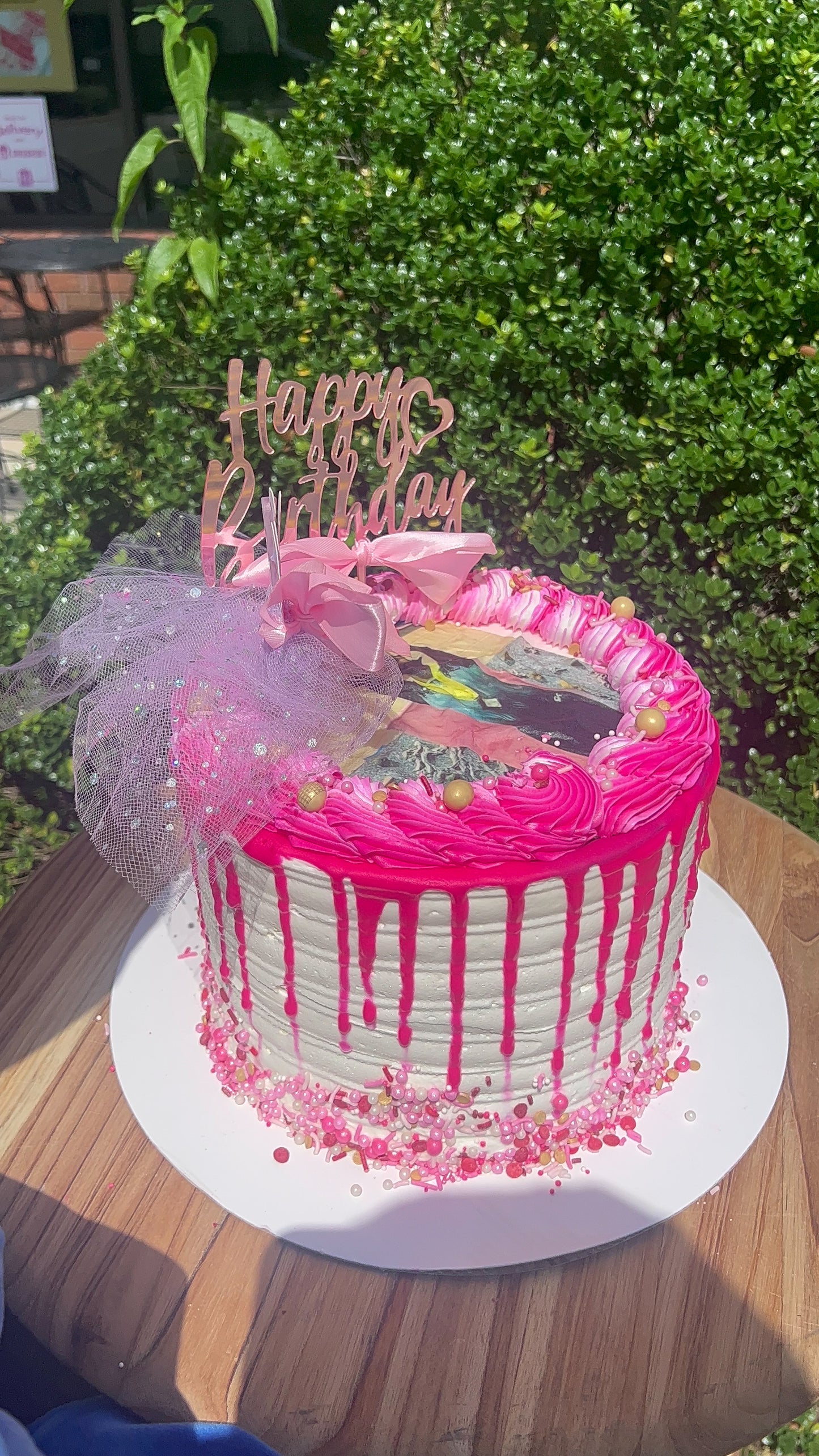 Madame B's Bakery - Customizable Cakes